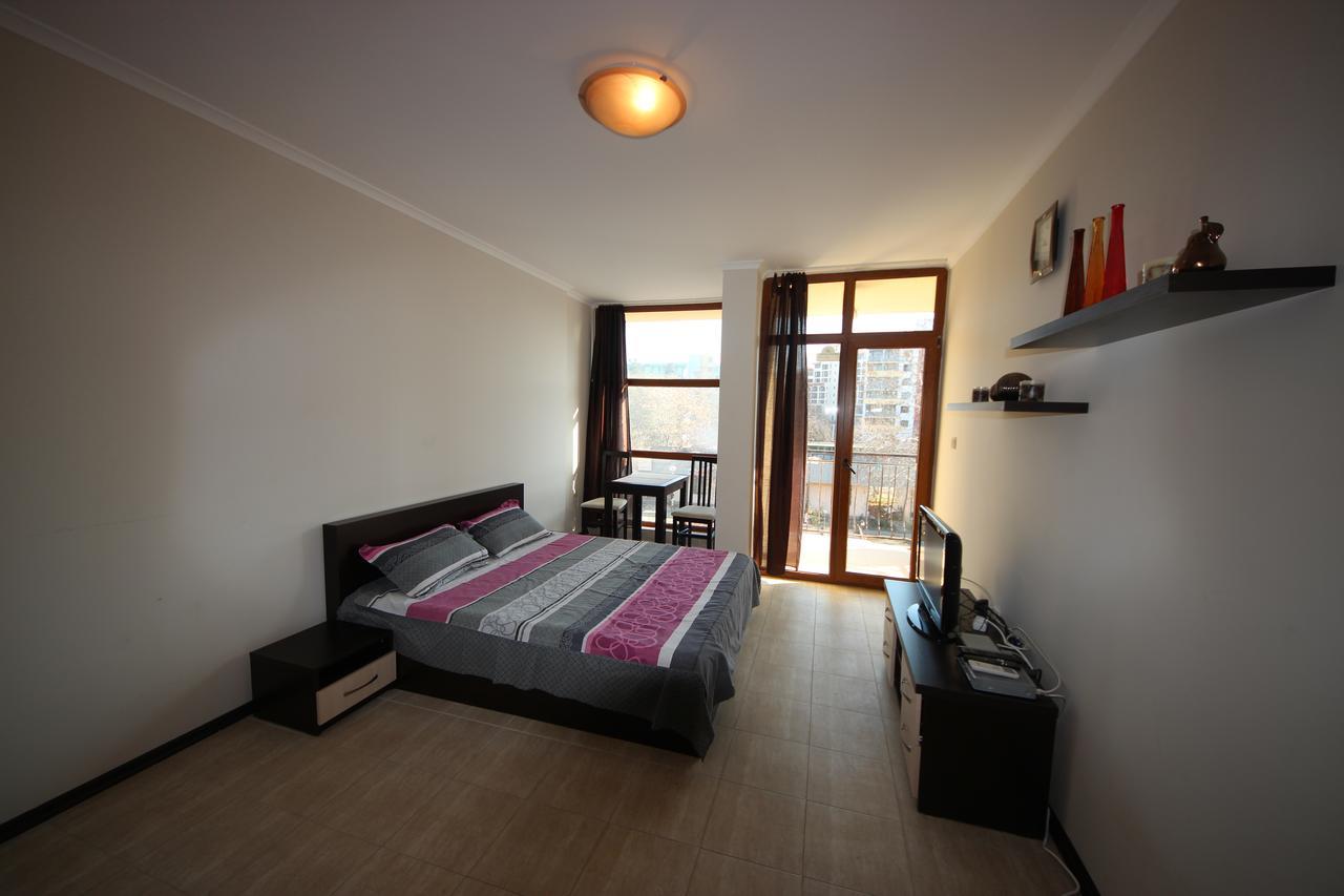 Menada Crystal Park Apartments ซันนีบีช ภายนอก รูปภาพ